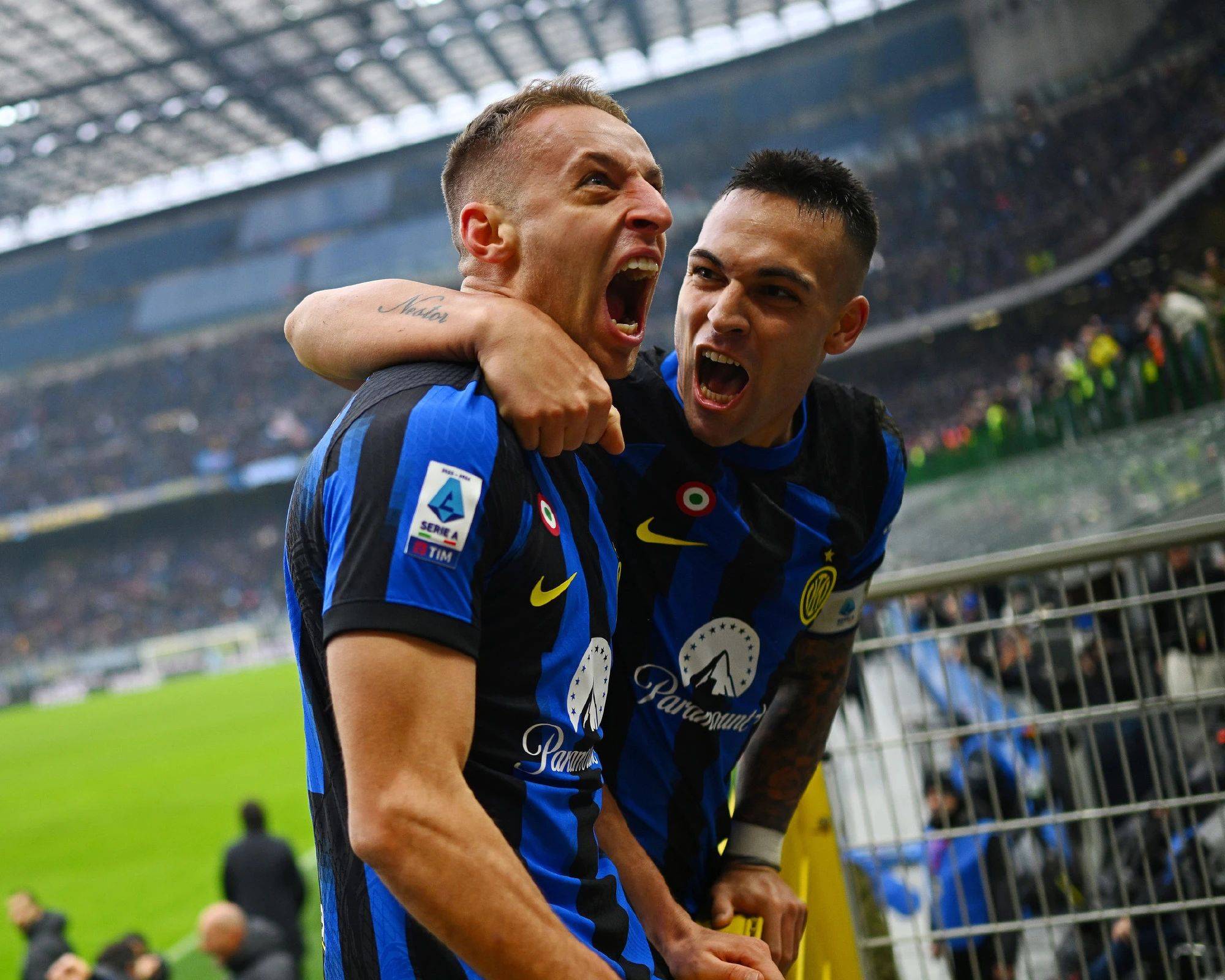 脚踝扭伤无 脚踝扭伤无