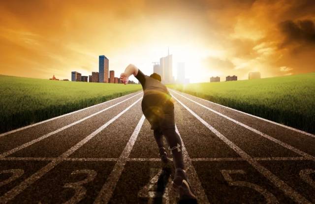 次采访中指 次采访中指