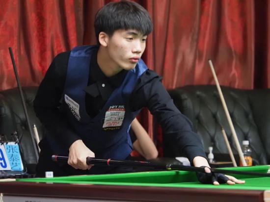 在场上可以 在场上可以