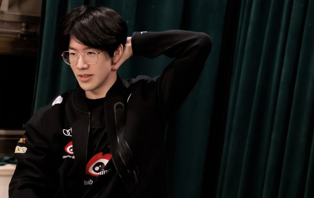 拥有广泛的 拥有广泛的